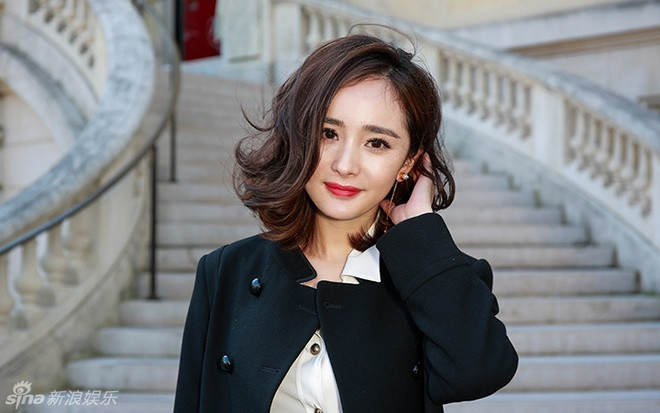 Chỉ cần thay đổi kiểu tóc và cách trang điểm, Dương Mịch trẻ trung bất ngờ ảnh 9 Duong Mich tre hon tuoi 33 nho thay doi kieu toc va cach trang diem hinh anh 9