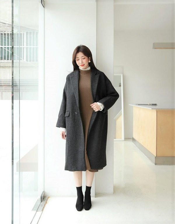 Mùa lạnh, đây là 4 gợi ý diện váy đi làm vừa ấm vừa xinh mà các nàng nên biết-8