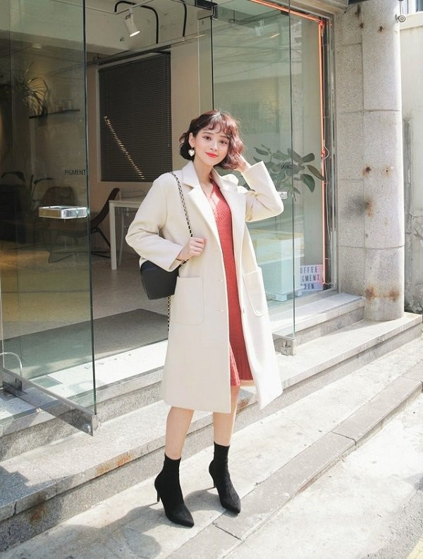 Mùa lạnh, đây là 4 gợi ý diện váy đi làm vừa ấm vừa xinh mà các nàng nên biết-6