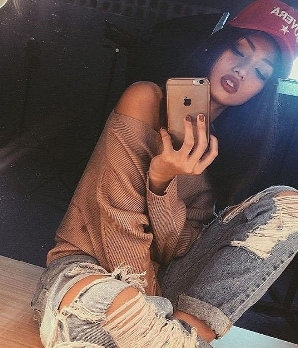 Những hotgirl thế hệ mới: Body chuẩn, cá tính, gu thời trang chất miễn bàn - Ảnh 9. Những hotgirl thế hệ mới: Body chuẩn, cá tính, gu thời trang chất miễn bàn - Ảnh 9.