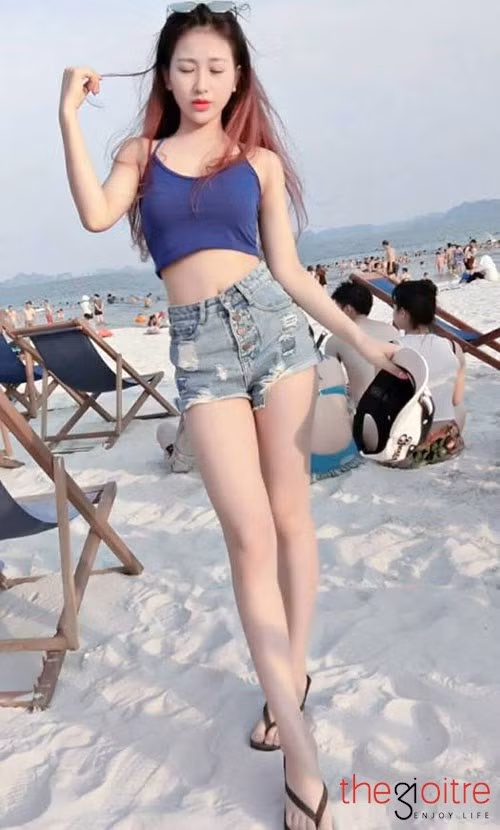 Vẻ ngoài dễ thương của Yến rất dễ chiếm trọn tình cảm của người đối diện. Dù được nhiều chàng trai săn đón nhưng hiện tại cô nàng vẫn chưa có người yêu. “ Mình chỉ muốn chuyên tâm vào việc học tập để thực hiện những dự định cho tương lai cũng như chờ thời điểm thích hợp để bắt đầu một mối quan hệ nghiêm túc, lâu dài”- Yến khẳng định.