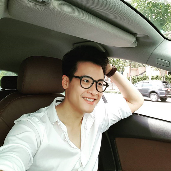 Cuộc sống giàu sang ít người biết của Hà Anh Tuấn Cuộc sống giàu sang ít người biết của Hà Anh Tuấn