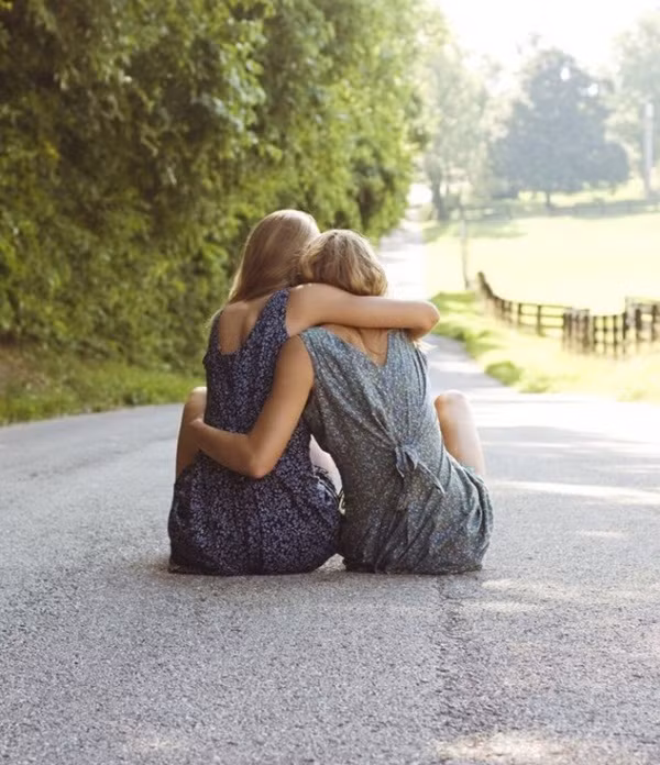 nhung-buc-anh-ve-tinh-cam-anh-chi-em-ruot-thit-khien-ban-cam-thay-am-long-giadinhvietnam.com 18