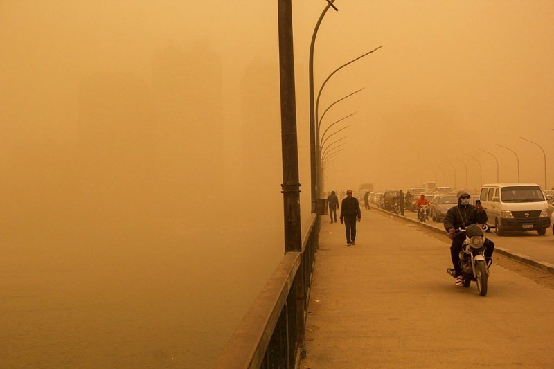 Bão cát nhuộm vàng thủ đô Ai Cập ảnh 5