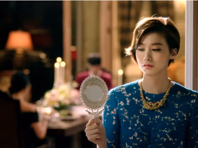 nang nac doi vo xin tien nha ngoai mua o to de danh vao viec nay hinh anh 4