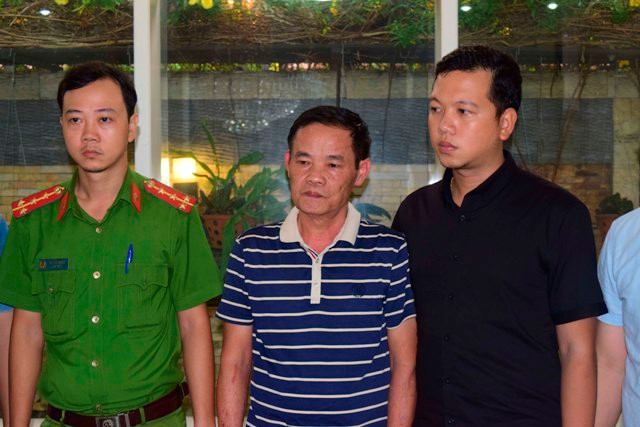 Đối tượng Trương Đình Châu (ở giữa).