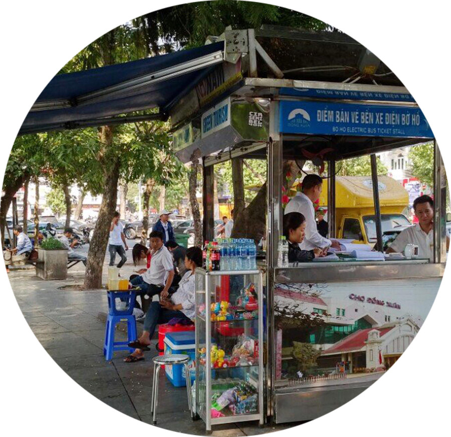 Điểm mua vé xe điện phố cổ làm nơi bán giải khát Điểm mua vé xe điện phố cổ làm nơi bán giải khát