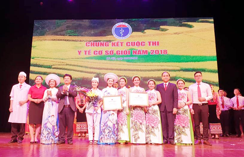 Trao giải cho các đội thi đoạt giải