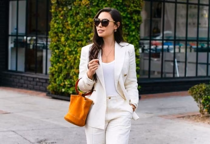 Bỏ túi 6 gam màu trang phục phỏng vấn “chuẩn không cần chỉnh” 