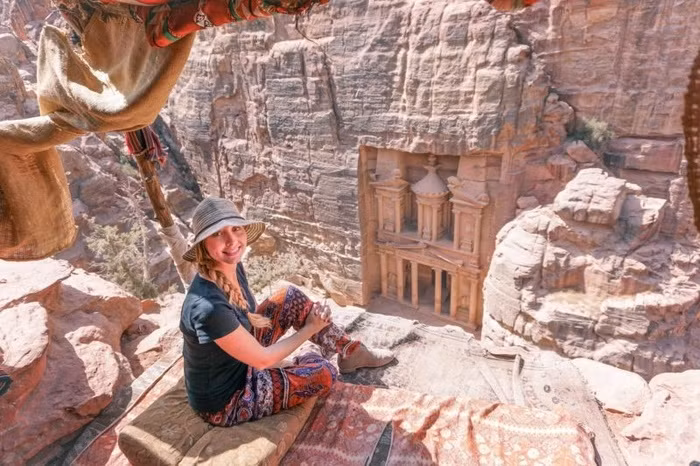 Cuộc hành trình đầy cảm xúc của người phụ nữ sau khi người chồng thân yêu qua đời