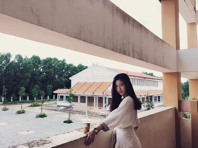 Nữ sinh Y dược Cần Thơ trong trang phục áo lính gây thương nhớ ảnh 6