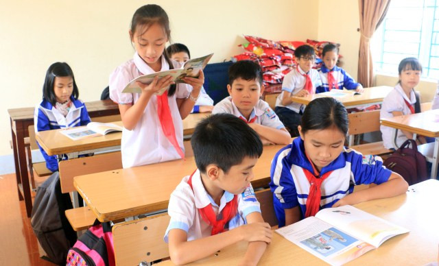 Đầu tư cơ sở vật chất cho giáo dục phải đồng bộ, đáp ứng yêu cầu đổi mới (trong ảnh: Giờ học tại Trường TH Tân Phượng, Đoan Hùng, Phú Thọ)