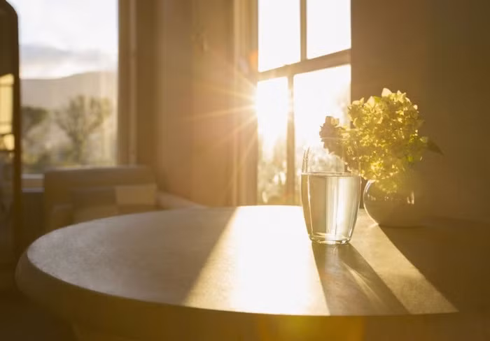 Nhà trong ngõ nhỏ cũng tràn ngập ánh sáng nếu áp dụng những mẹo này