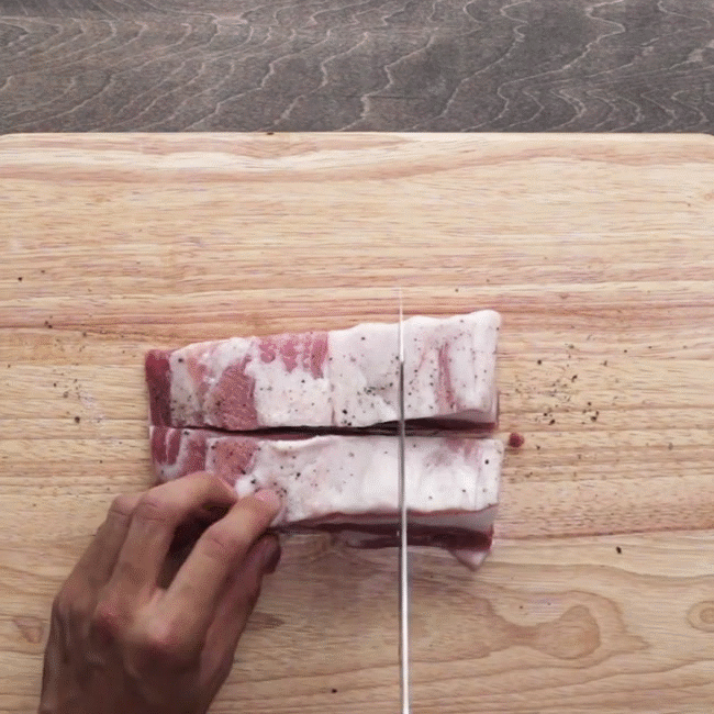 Tôi đổ hết cả thịt và củ rau vào nồi cơm điện để kho, chồng can ngăn nói tôi làm liều nhưng rốt cuộc lại ăn sạch bách - Ảnh 1. Tôi đổ hết cả thịt và củ rau vào nồi cơm điện để kho, chồng can ngăn nói tôi làm liều nhưng rốt cuộc lại ăn sạch bách - Ảnh 1.