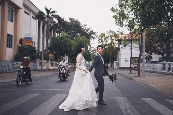 [Caption]Cẩm Tú và Nguyên