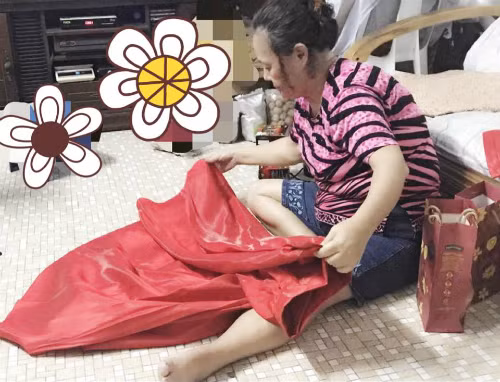 Mẹ chồng Malaysia từ bỏ con trai hoàn toàn để con một lòng với vợ - 1