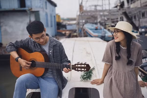 [Caption]Cẩm Tú và Nguyên