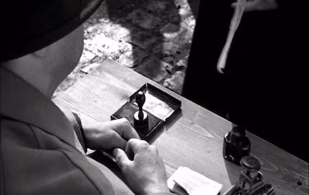 Khi Hollywood “chọc cười” khán giả bằng những sai sót khó tin - Ảnh 5.