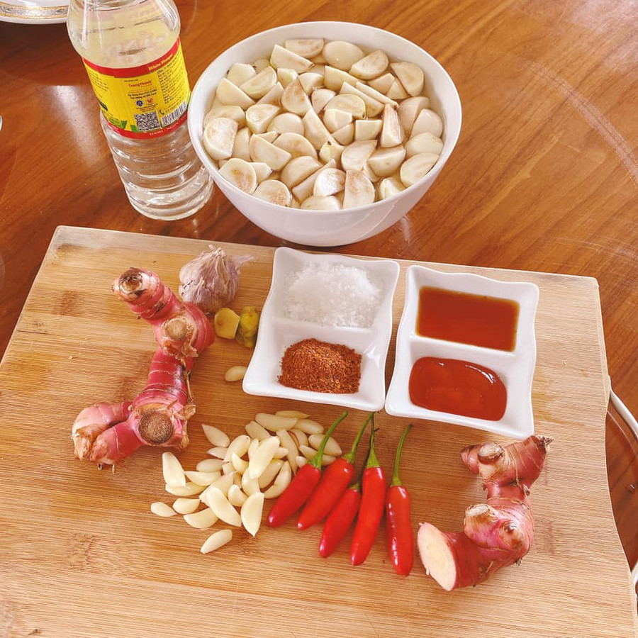 Mẹ đảm chỉ cách làm cà muối xổi ăn liền cực ngon ảnh 1