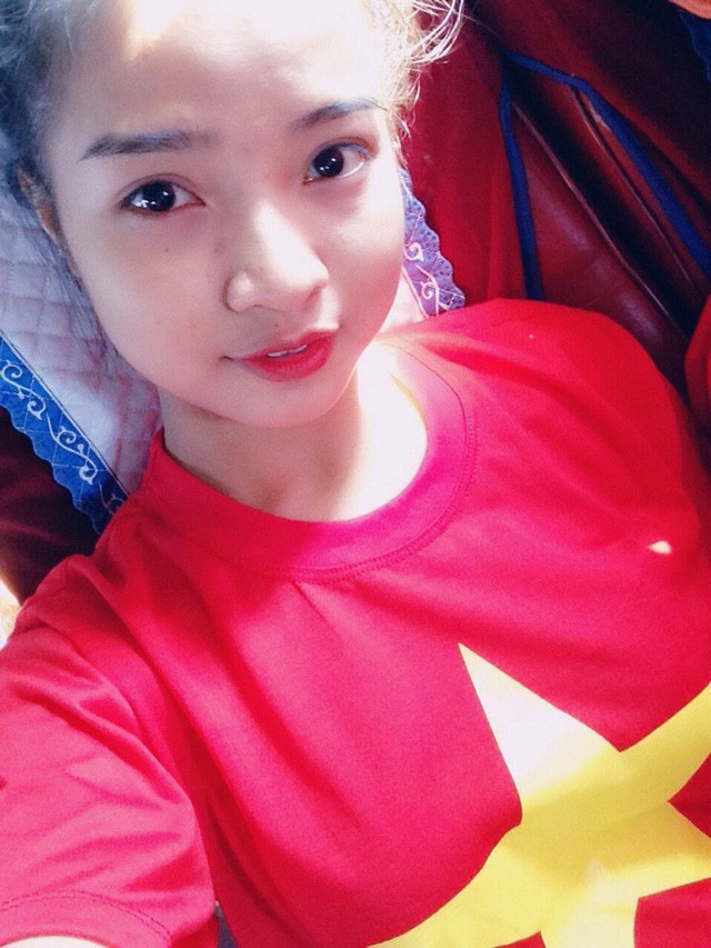  Tinh dầu từ từ vỏ bưởi là bí quyết giúp Mai Hoa có mái tóc đẹp vạn người mê. 