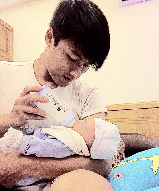 nhung-lan-hiem-hoi-mac-hong-quan-ky-han-dang-anh-con-trai-4