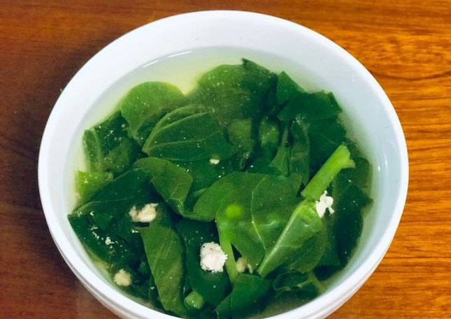 Rau mồng tơi rất tốt nhưng không phải ai cũng có thể ăn được.