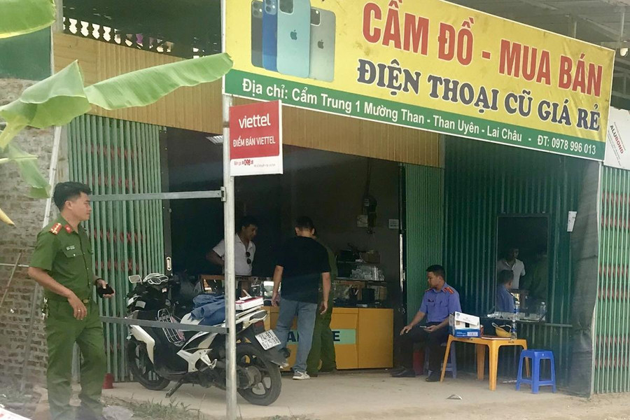 Hiệu cầm đồ nơi xảy ra vụ việc. Hiệu cầm đồ nơi xảy ra vụ việc.