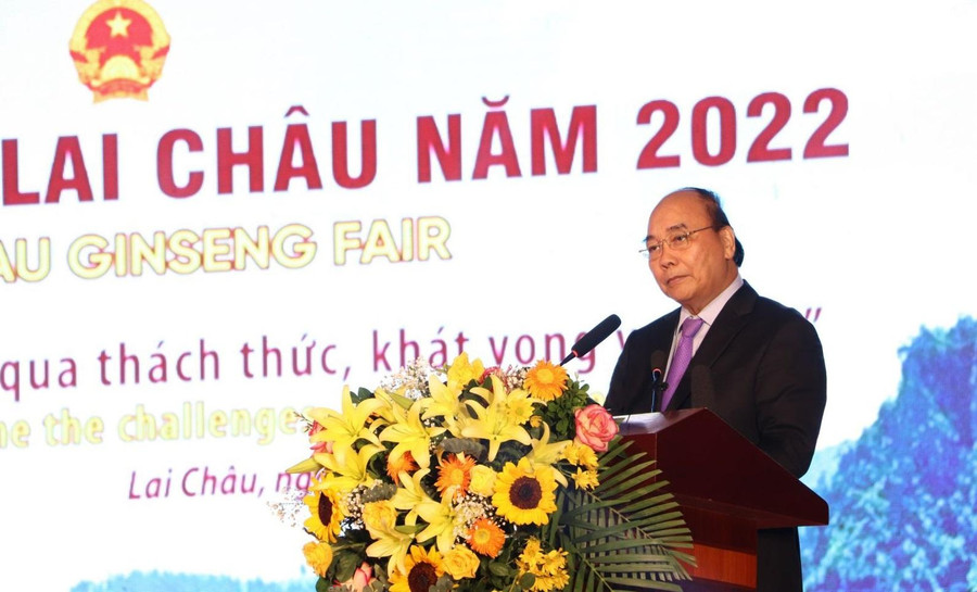 Chủ tịch nước Nguyễn Xuân Phúc phát biểu tại Hội chợ Sâm Lai Châu năm 2022.
