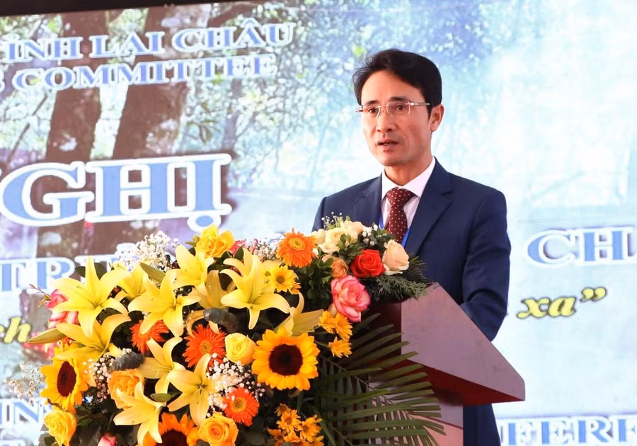 Phó Chủ tịch UBND tỉnh Lai Châu Hà Trọng Hải phát biểu khai mạc Hội nghị.