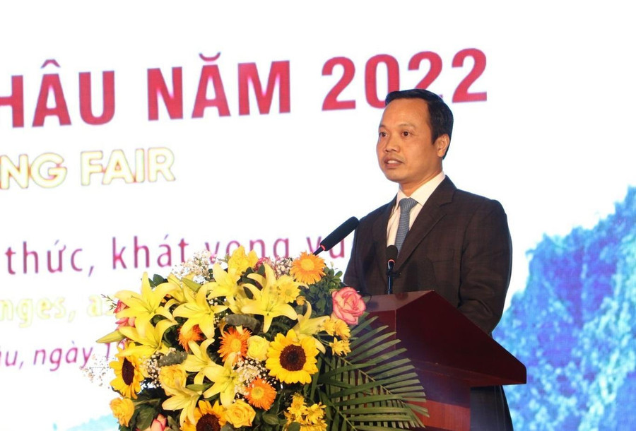 Ông Trần Tiến Dũng, Chủ tịch UBND tỉnh Lai Châu phát biểu tại Hội chợ Sâm Lai Châu năm 2022.