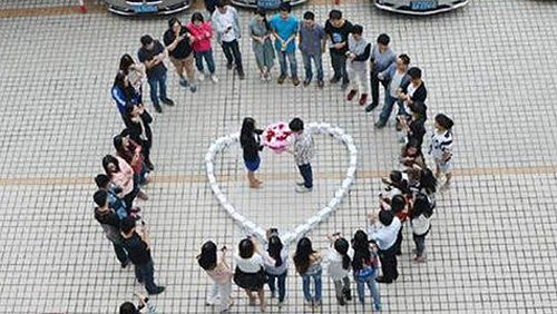 Những cách thể hiện tình yêu ’siêu độc’ của các chàng trai Việt ảnh 7 Những cách thể hiện tình yêu ’siêu độc’ của các chàng trai Việt - Hình 7