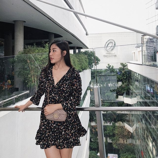 Kiểu váy mà Selena Gomez luôn diện trong mùa hè bất ngờ được nhiều sao Việt yêu thích