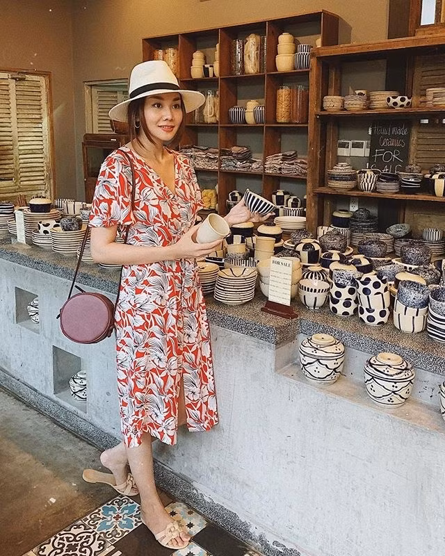 Kiểu váy mà Selena Gomez luôn diện trong mùa hè bất ngờ được nhiều sao Việt yêu thích