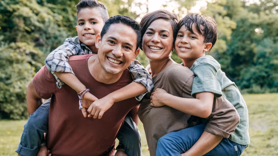 Cung cấp cho con nền giáo dục tốt nhất ngày càng trở nên quan trọng đối với các bậc cha mẹ. (Ảnh: ITN).