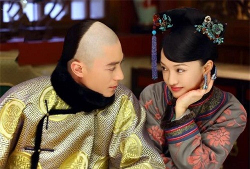 Vua Càn Long đối xử với Hoàng hậu Na Lạp "buồn" hơn nhiều trong "Hậu cung Như Ý truyện" - Ảnh 2