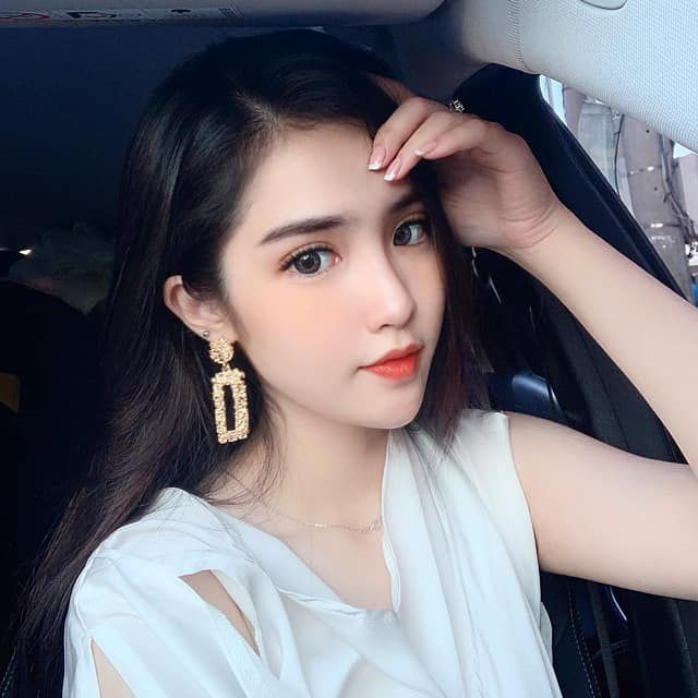 Chân dung nữ sinh mang hai dòng máu Việt - Trung gây “sốt” mạng - Ảnh 4. Chân dung nữ sinh mang hai dòng máu Việt - Trung gây “sốt” mạng - Ảnh 4.