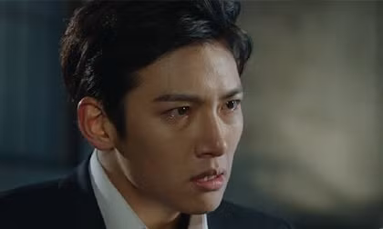 om noi day dut suot 8 nam,&nbsp;toi khuyu nga khi bam theo&nbsp;dua tre giong het vo cu - 3