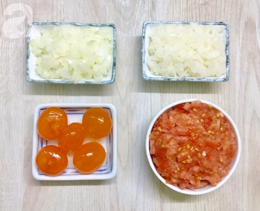 Mẹ chồng tôi có cách làm xíu mại trứng muối ngon số 1, cả nhà ai cũng ghiền - Ảnh 2.