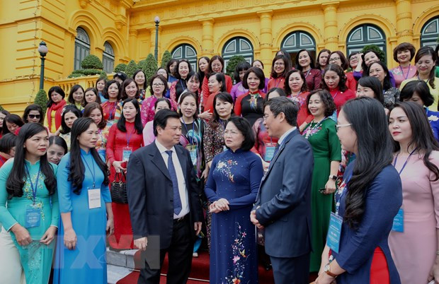 "Phụ nữ ngành giáo dục có vai trò quan trọng trong công cuộc đổi mới" ảnh 3 "Phụ nữ ngành giáo dục có vai trò quan trọng trong công cuộc đổi mới" ảnh 3