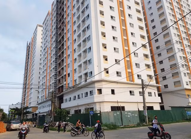 Nhà ở xã hội ồ ạt mọc lên, phụ huynh lo thiếu nơi học cho con - 2