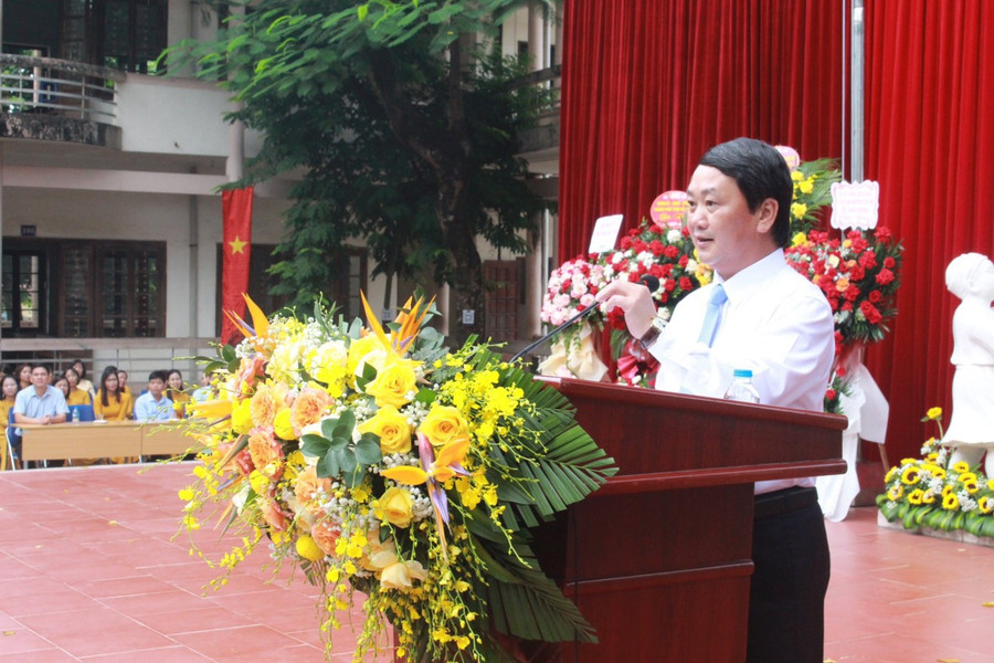 Bộ trưởng, Chủ nhiệm Ủy Ban Dân tộc Hầu A Lềnh phát biểu tại buổi lễ.