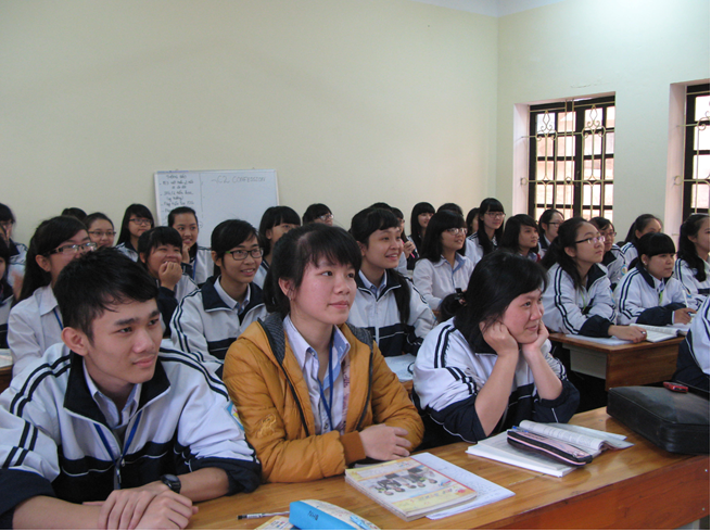 Đổi mới GD đòi hỏi mỗi người thầy gần gũi, nắm bắt được tâm lý của học trò Đổi mới GD đòi hỏi mỗi người thầy gần gũi, nắm bắt được tâm lý của học trò