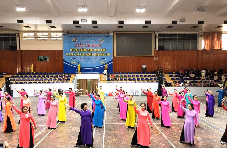 NCT tham gia biểu diễn và thi đấu thể dục dưỡng sinh tại Nhà Thi Đấu Hà Nội