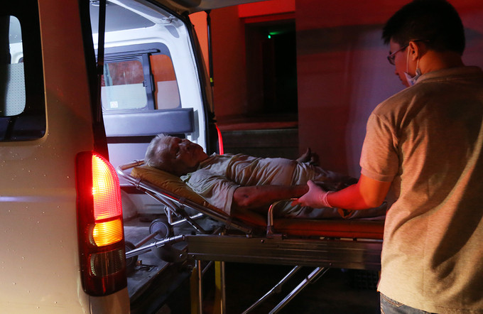 Cháy chung cư cao cấp ở Sài Gòn, 13 người tử vong ảnh 10 Hơn 2 giờ giải cứu hàng trăm người khỏi tòa nhà cháy ở Sài Gòn