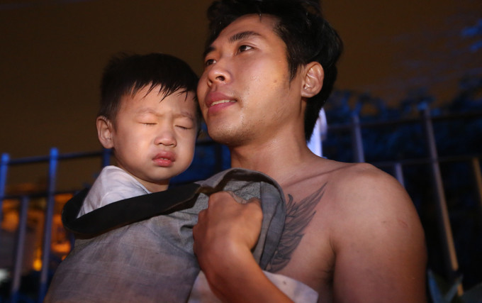 Cháy chung cư cao cấp ở Sài Gòn, 13 người tử vong ảnh 8 Hơn 2 giờ giải cứu hàng trăm người khỏi tòa nhà cháy ở Sài Gòn