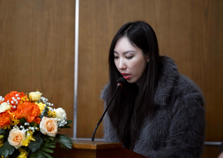 Đại diện Ban Kinh tế xã hội tham luận tại Hội nghị.