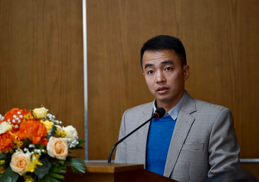 Đại diện Ban Điện tử tham luận tại Hội nghị.