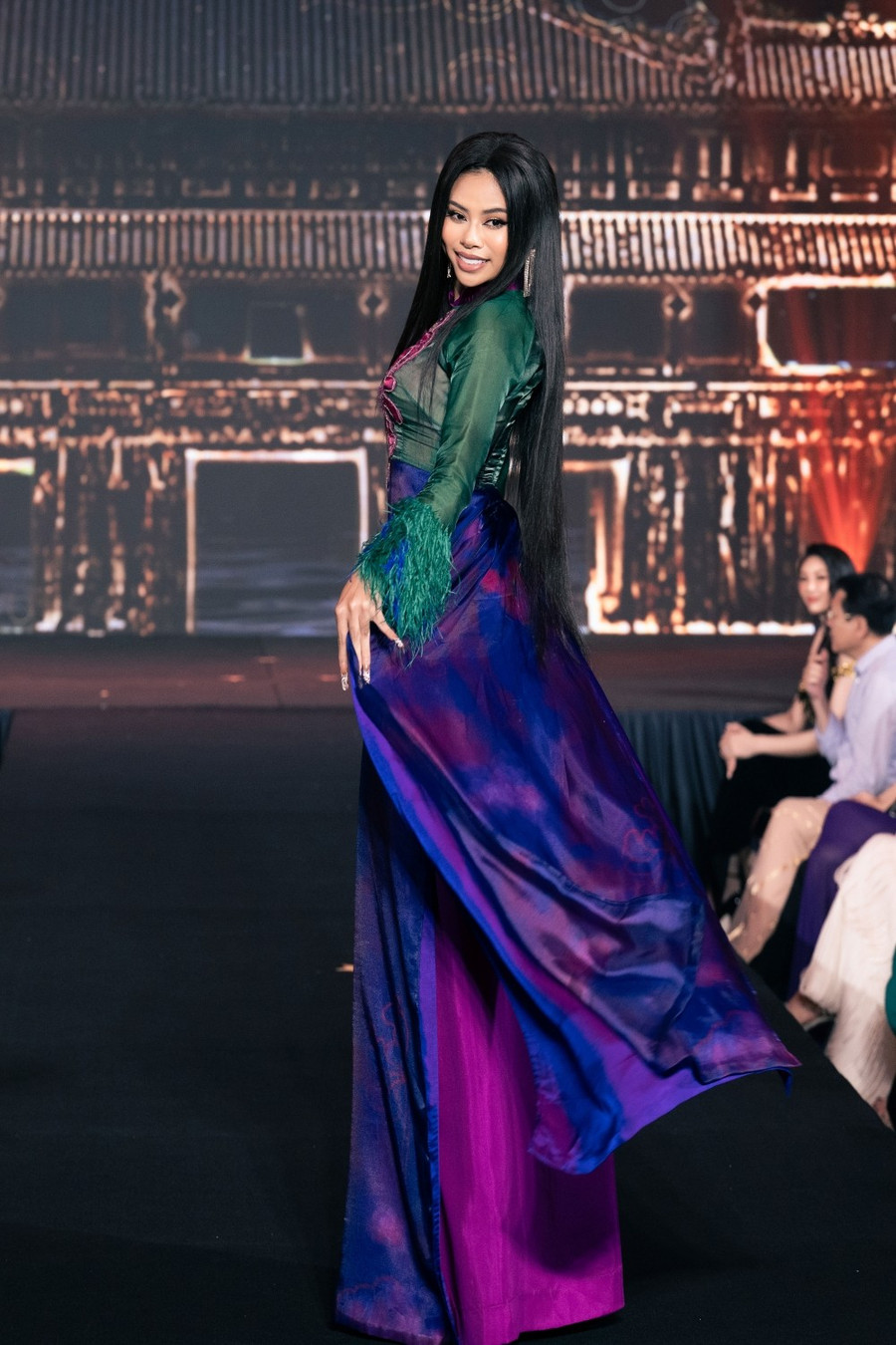 Người đẹp Đinh Thị Mỹ Ái.