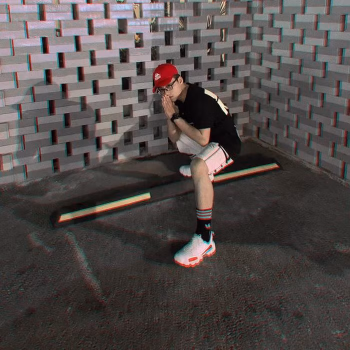 Soi gu thời trang sành điệu của em trai Sơn Tùng M-TP ảnh 9 Soi gu thời trang sành điệu của em trai Sơn Tùng M-TP ảnh 9