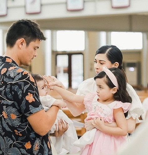 "Mỹ nhân đẹp nhất Philippines" rạng ngời bên chồng và hai con ảnh 5 "Mỹ nhân đẹp nhất Philippines" rạng ngời bên chồng và hai con ảnh 5